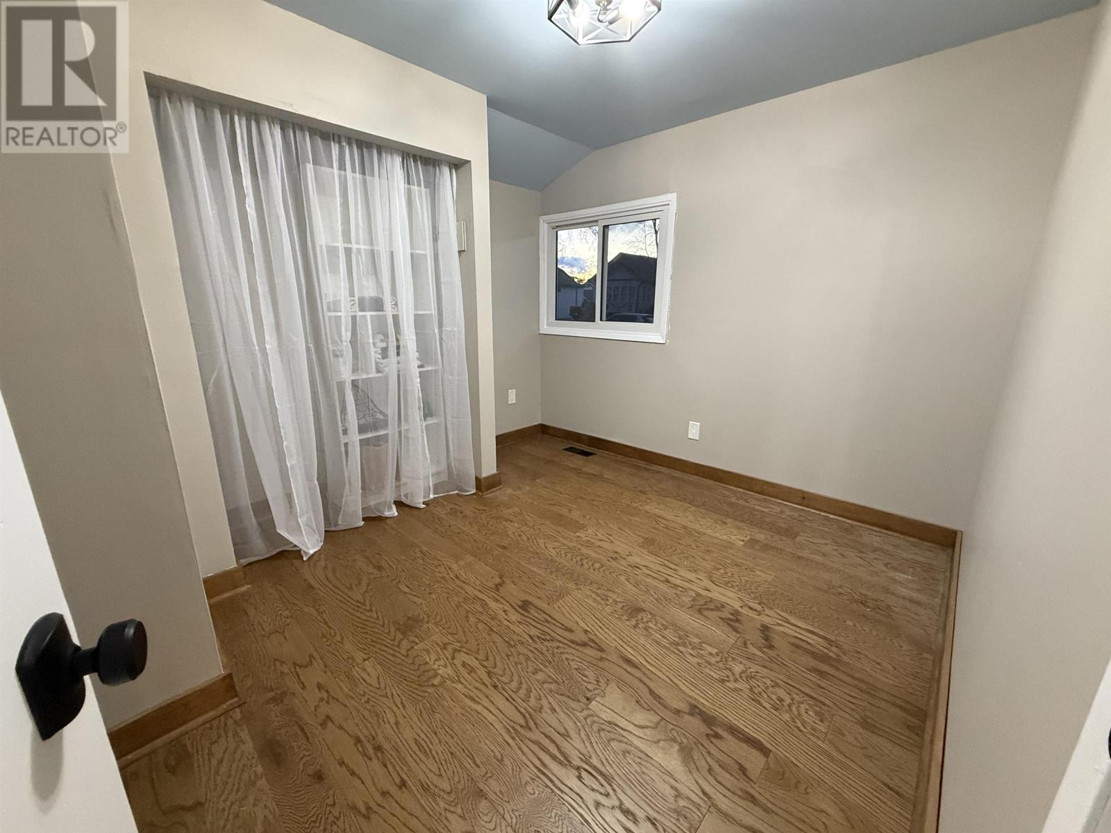 918 Alberta Street, Thunder Bay, Ontario  P7C 3E9 - Photo 17 - TB253334