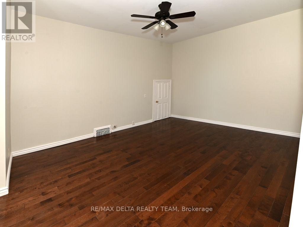 355 Bronson Avenue, Ottawa, Ontario  K1R 6J4 - Photo 16 - X12504100