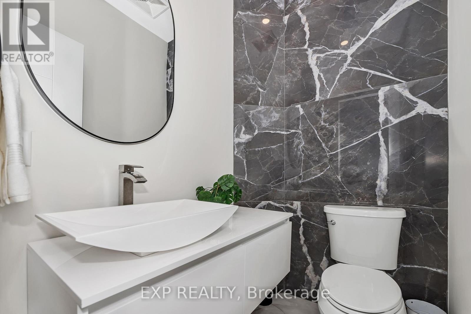 1 - 4a Huron Avenue N, Ottawa, Ontario  K1Y 0V9 - Photo 19 - X12504184