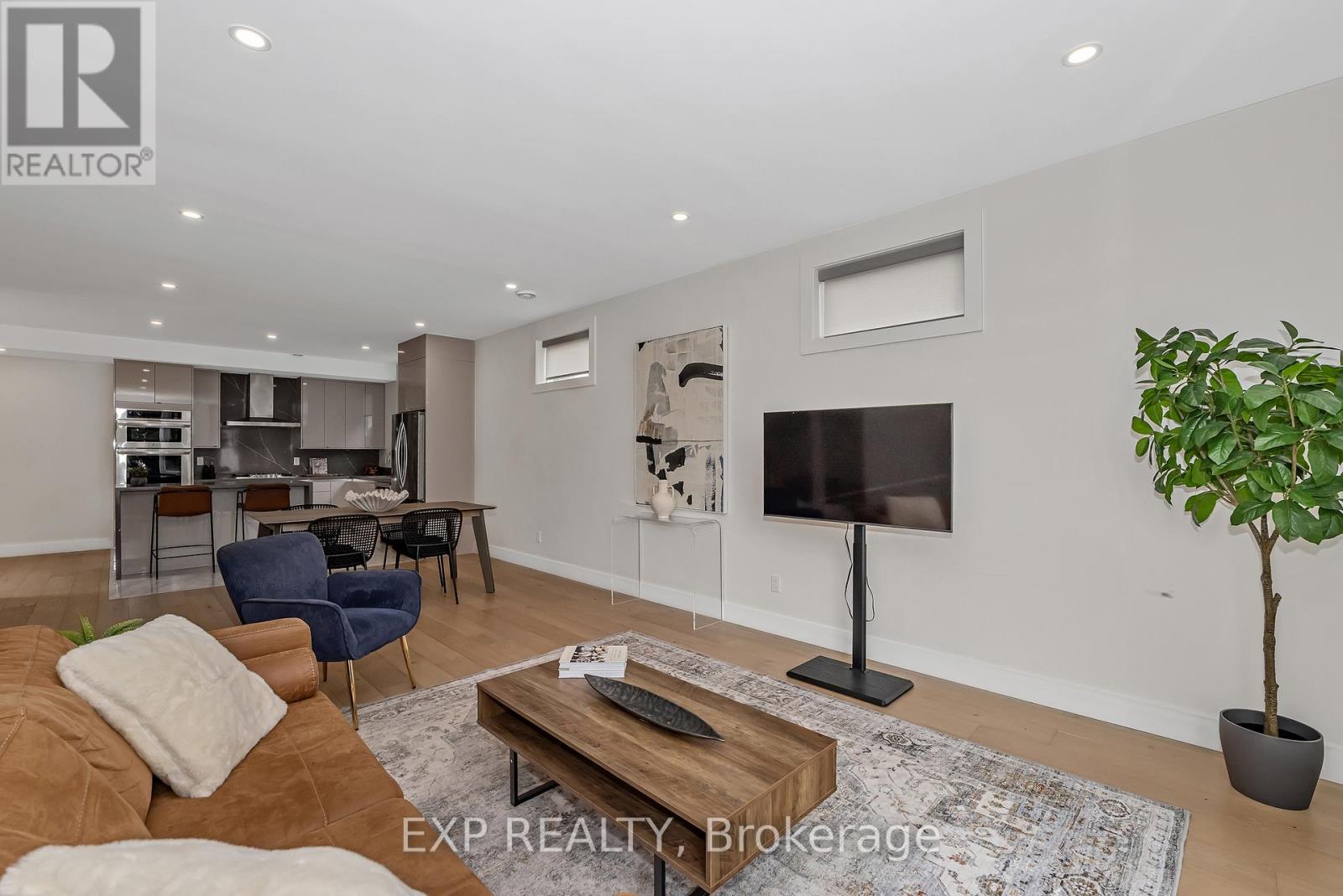 1 - 4a Huron Avenue N, Ottawa, Ontario  K1Y 0V9 - Photo 7 - X12504184