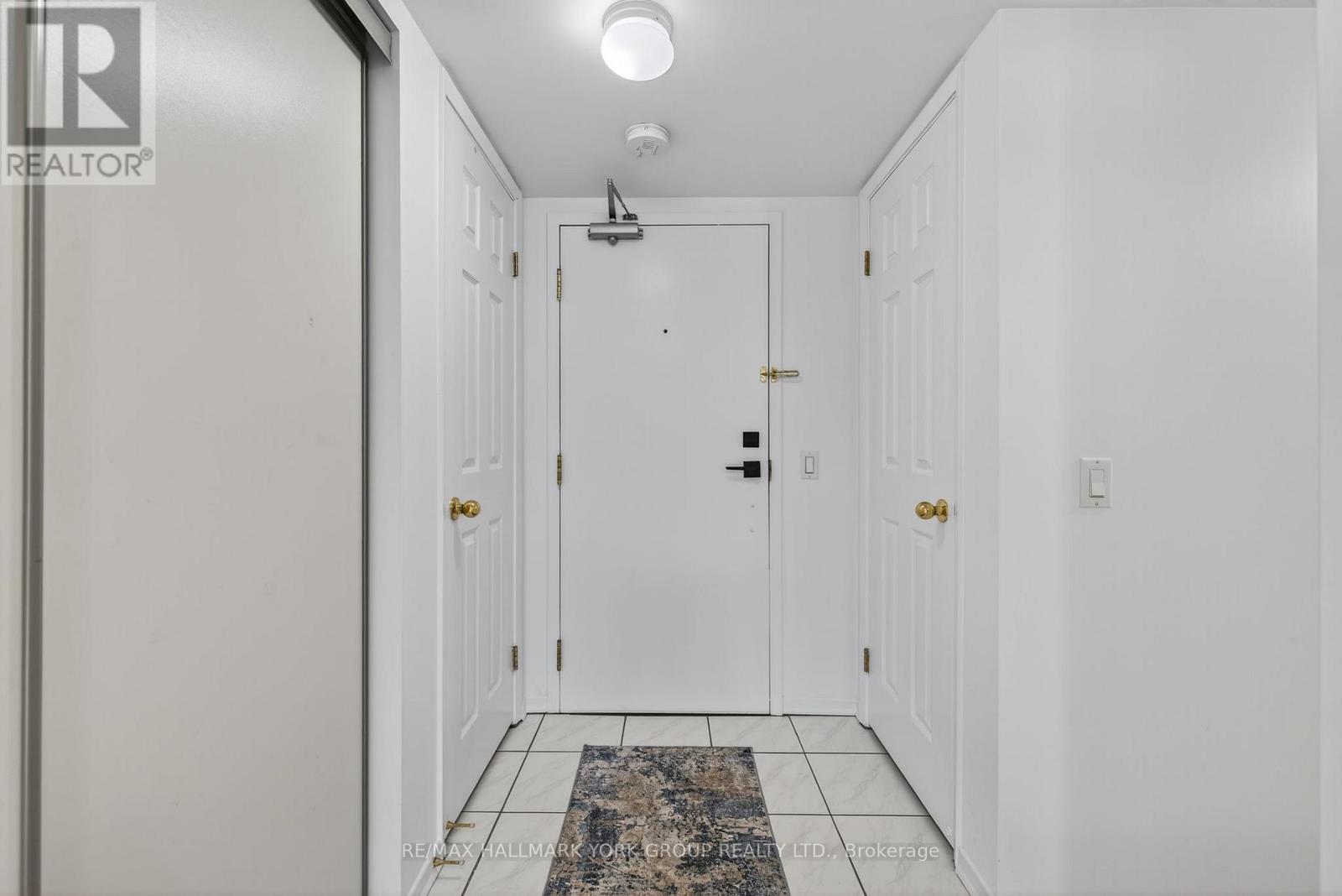 210 - 160 Wellington Street E, Aurora, Ontario  L4G 1J3 - Photo 45 - N12315207