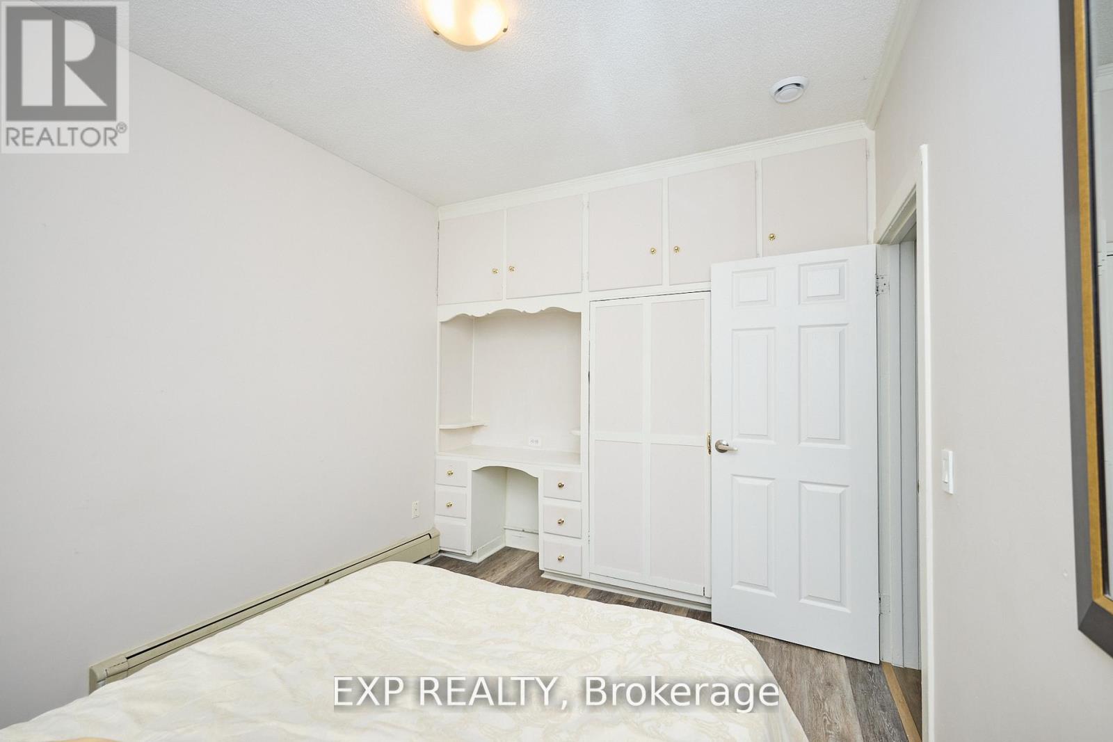 31 Woodrow Street, St. Catharines, Ontario  L2P 2A1 - Photo 18 - X12504108