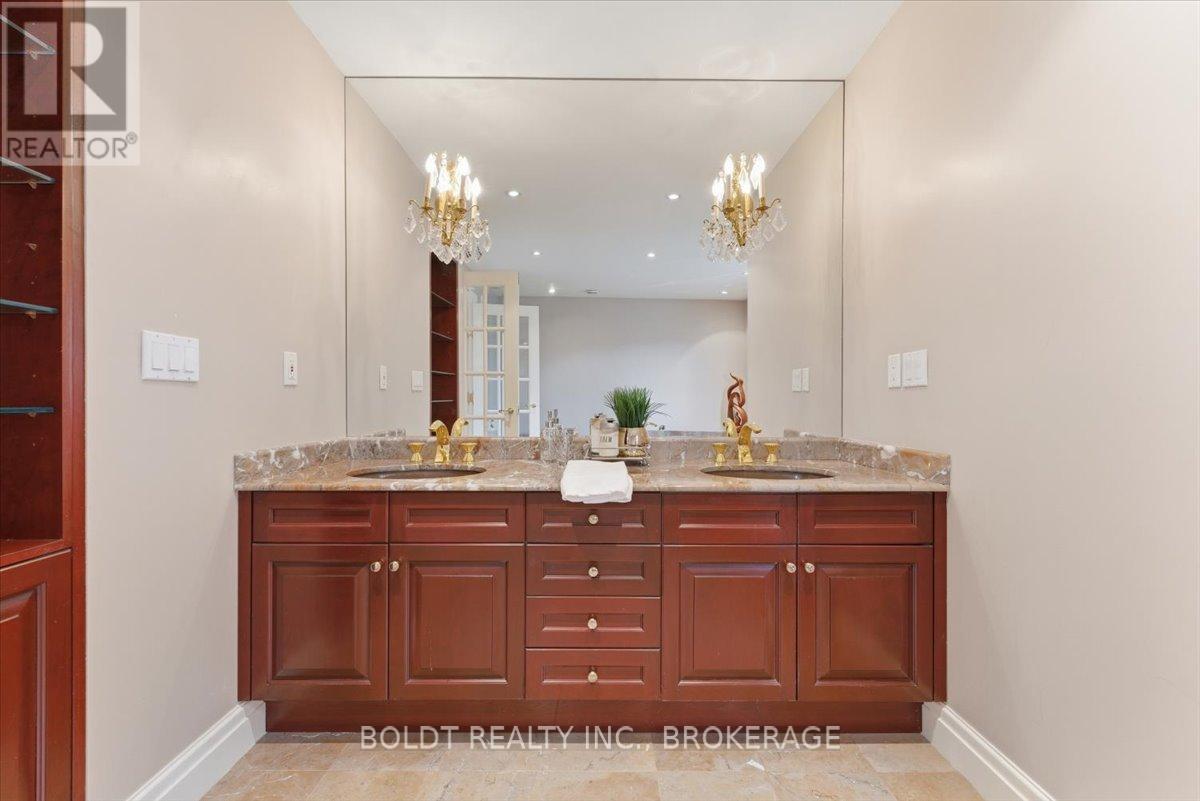 15 Golden Boulevard, St. Catharines, Ontario  L2N 7L8 - Photo 24 - X12504192