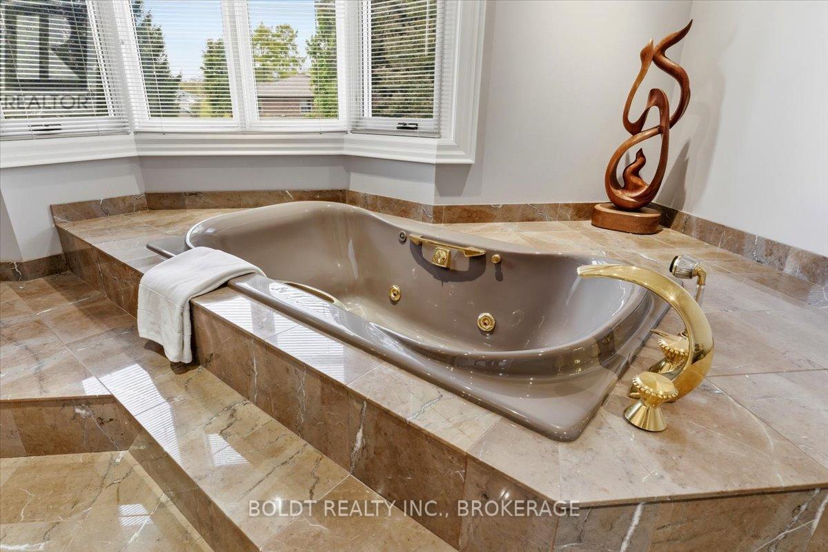 15 Golden Boulevard, St. Catharines, Ontario  L2N 7L8 - Photo 27 - X12504192