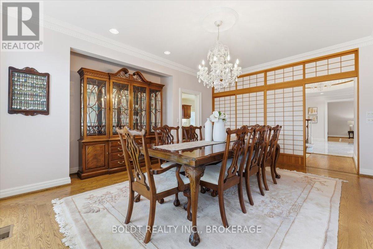 15 Golden Boulevard, St. Catharines, Ontario  L2N 7L8 - Photo 6 - X12504192