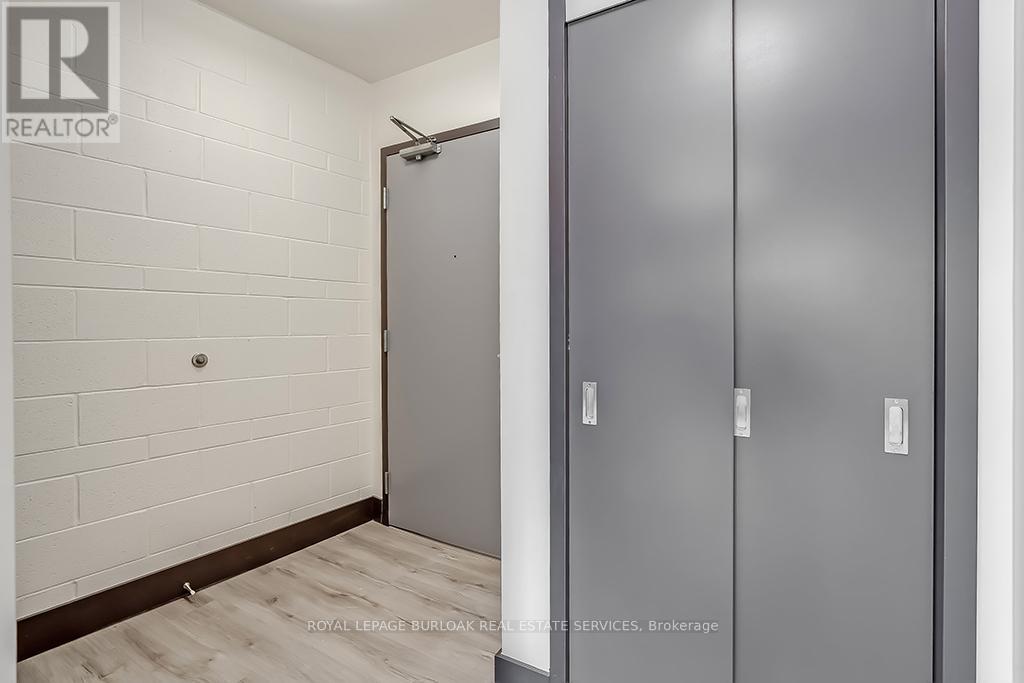 201 - 121 King Street E, Hamilton, Ontario  L7N 1A9 - Photo 4 - X12503796