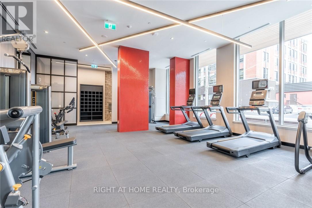 1107 - 212 King William Street, Hamilton, Ontario  L8R 0A7 - Photo 18 - X12503802