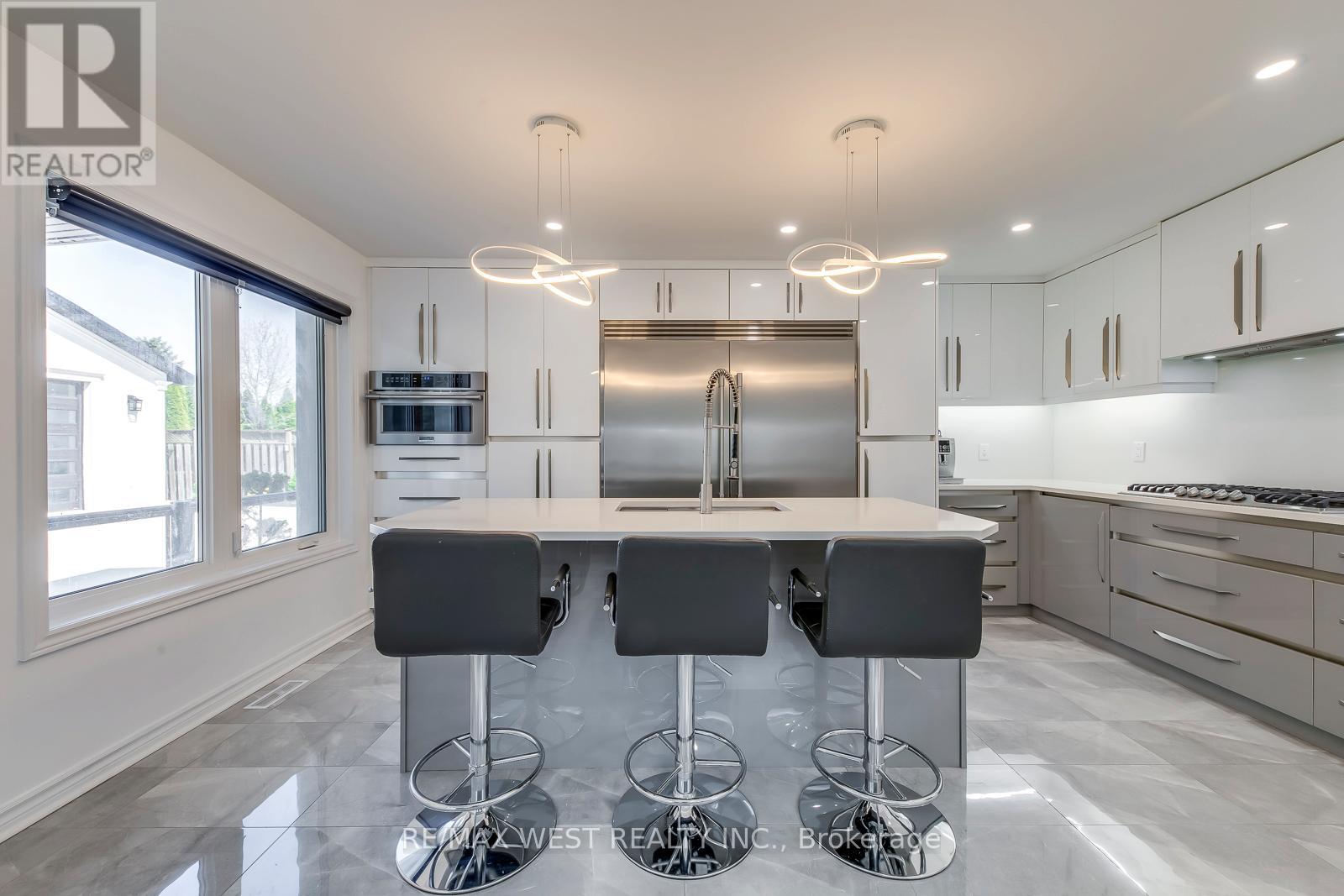 8077 Mount Carmel Boulevard, Niagara Falls, Ontario  L2H 2Y8 - Photo 11 - X12503810