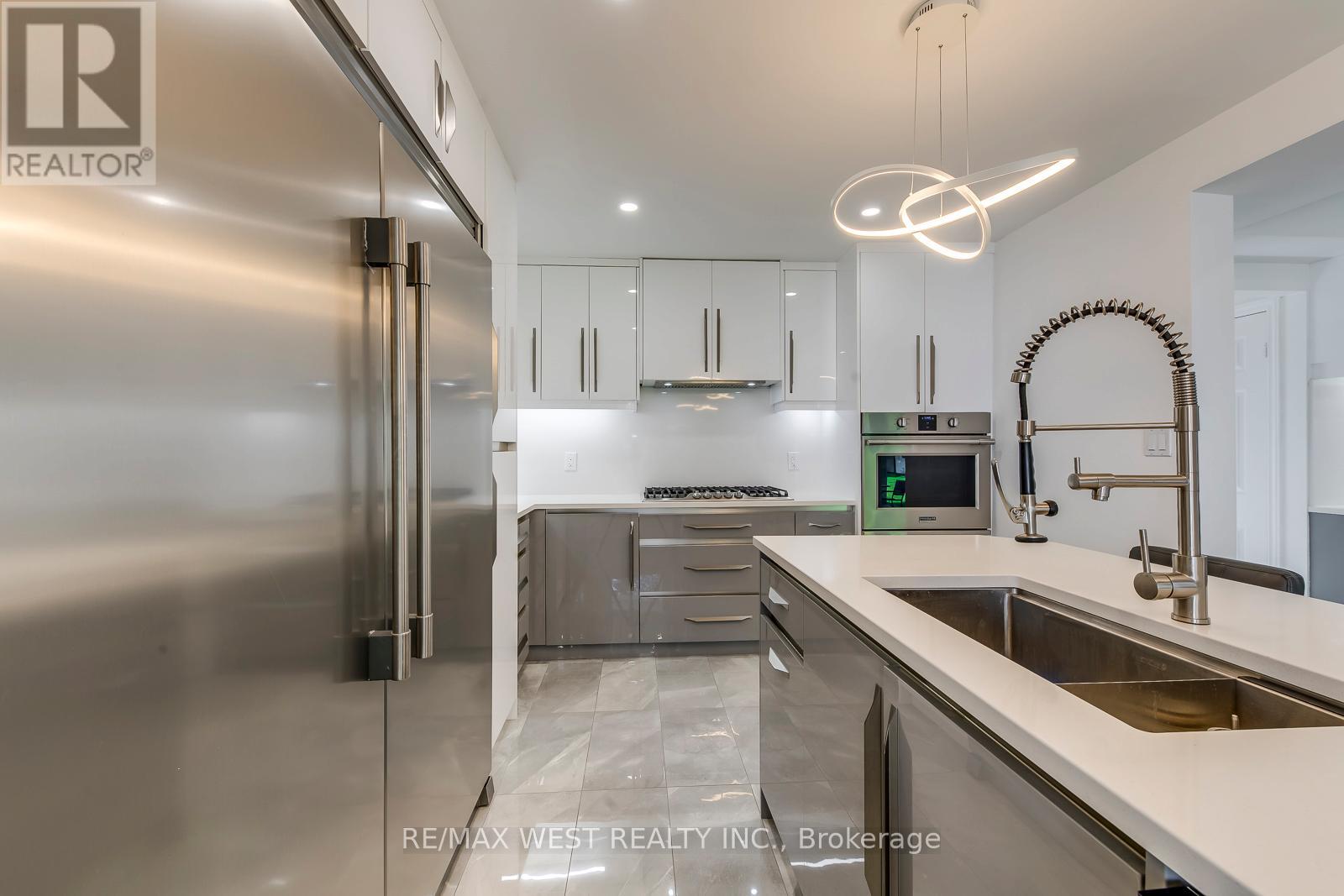 8077 Mount Carmel Boulevard, Niagara Falls, Ontario  L2H 2Y8 - Photo 13 - X12503810