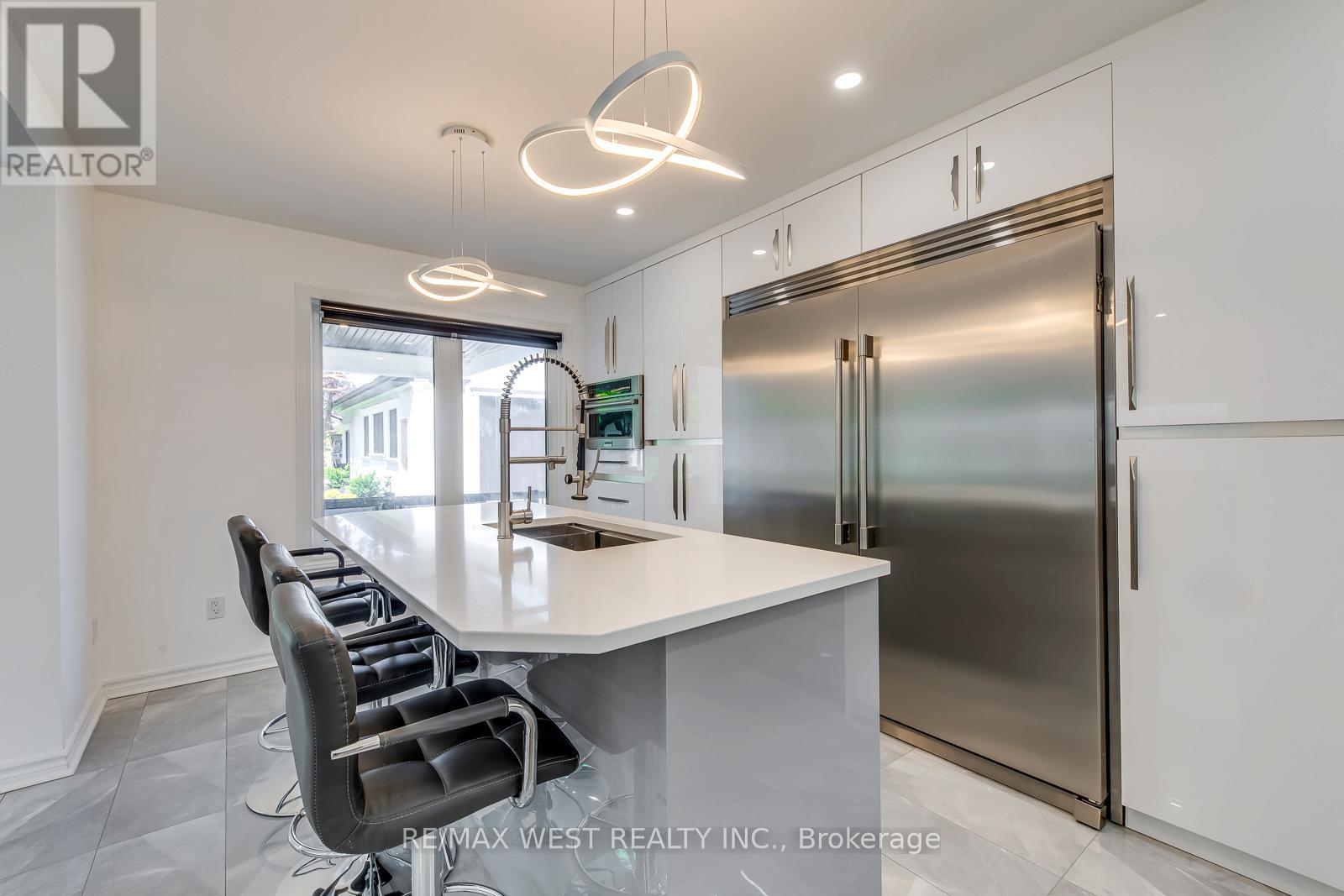 8077 Mount Carmel Boulevard, Niagara Falls, Ontario  L2H 2Y8 - Photo 15 - X12503810