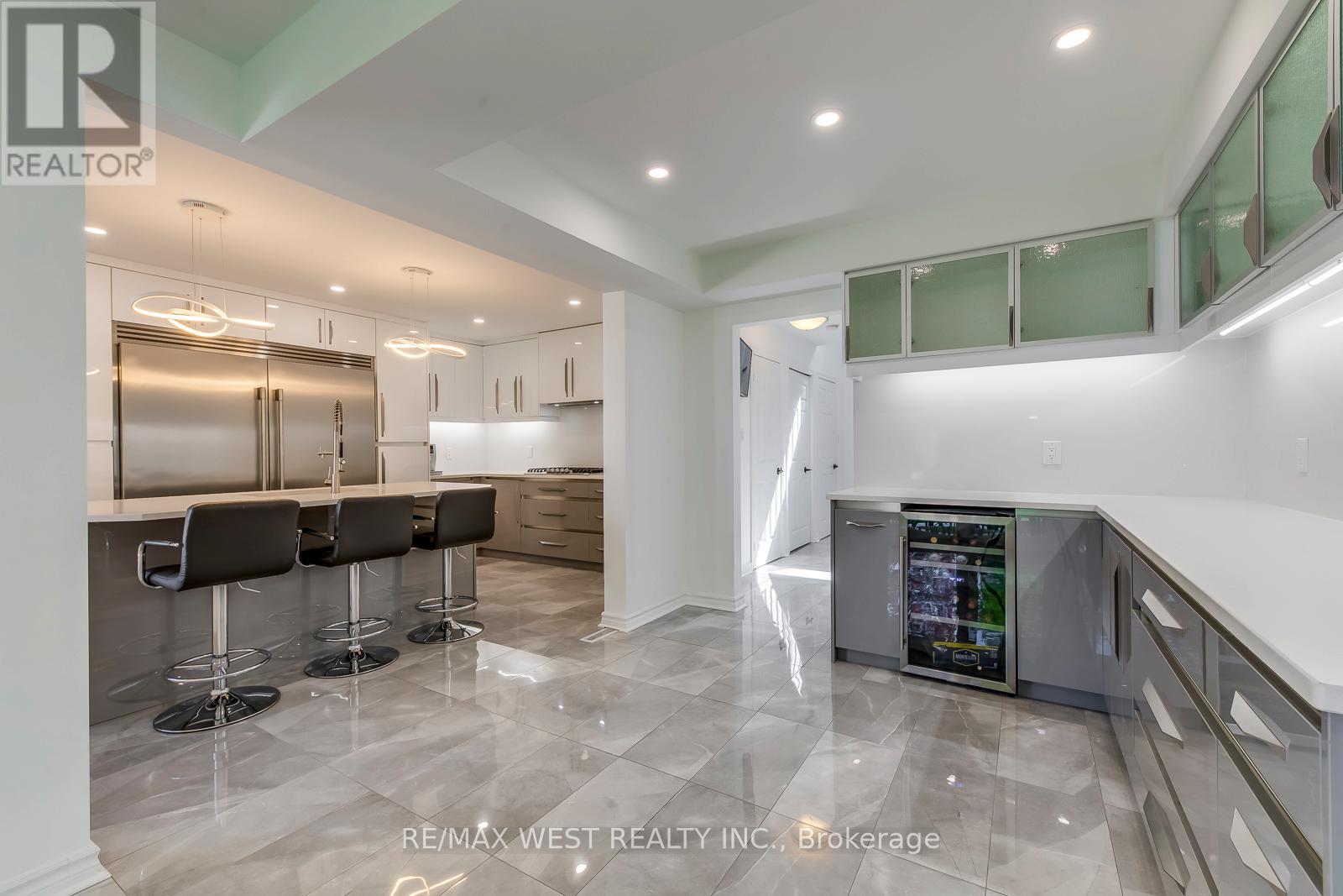 8077 Mount Carmel Boulevard, Niagara Falls, Ontario  L2H 2Y8 - Photo 18 - X12503810