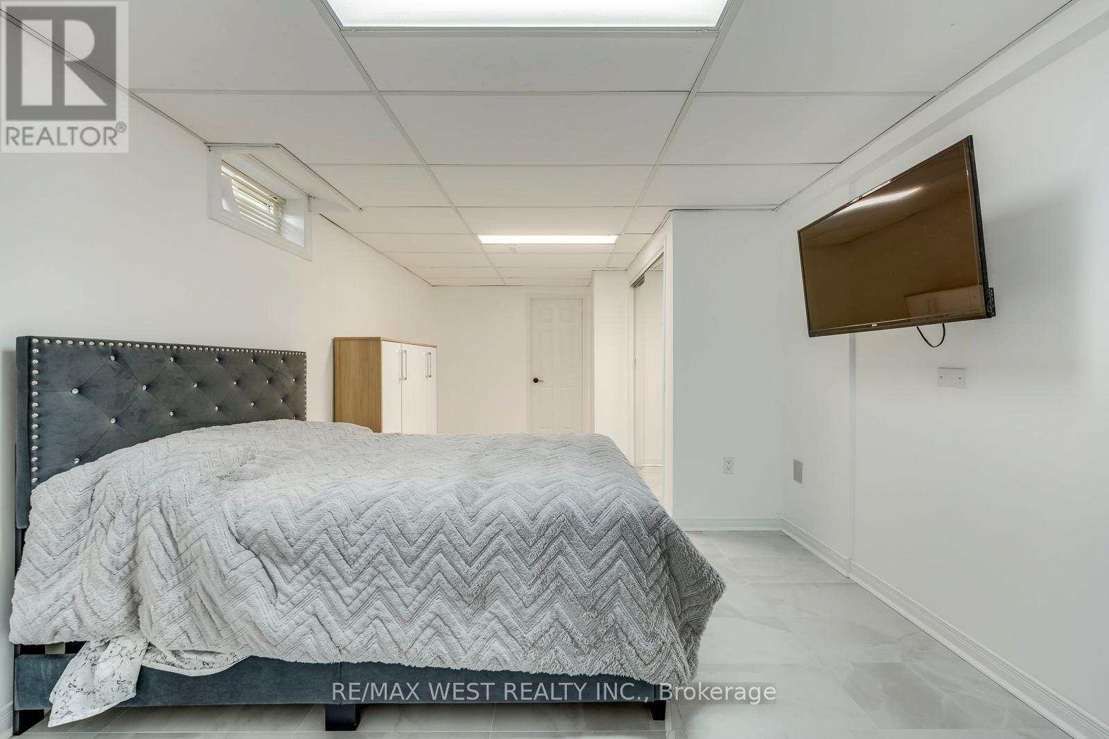 8077 Mount Carmel Boulevard, Niagara Falls, Ontario  L2H 2Y8 - Photo 36 - X12503810