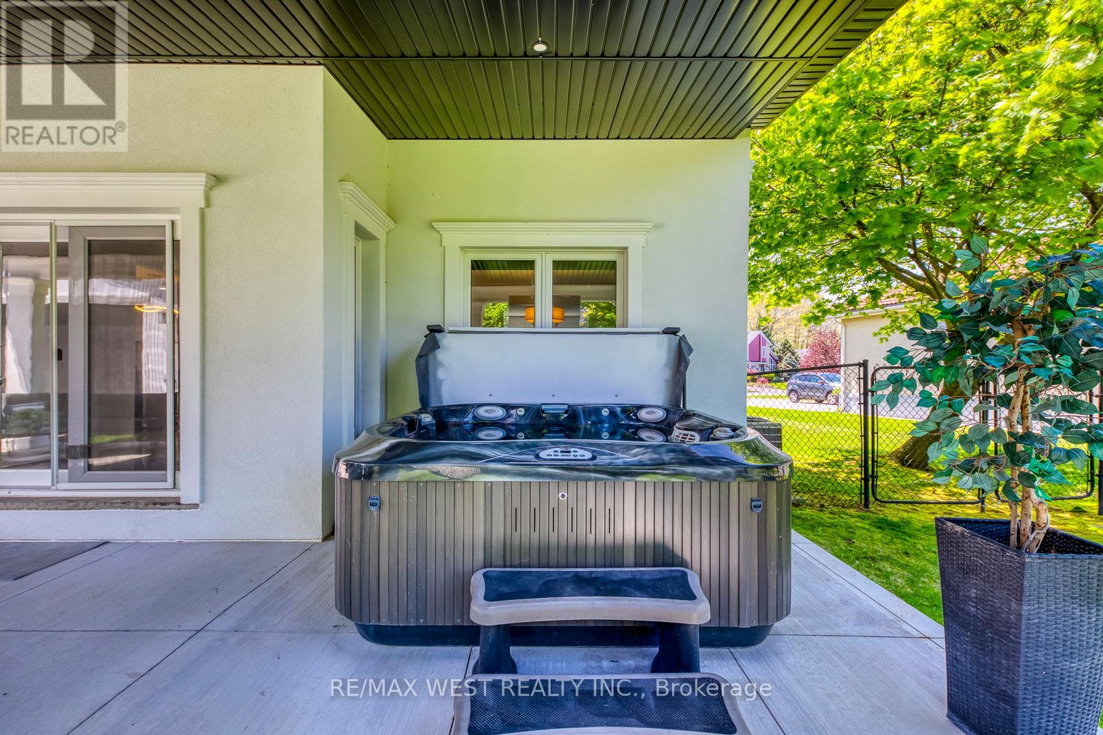 8077 Mount Carmel Boulevard, Niagara Falls, Ontario  L2H 2Y8 - Photo 48 - X12503810