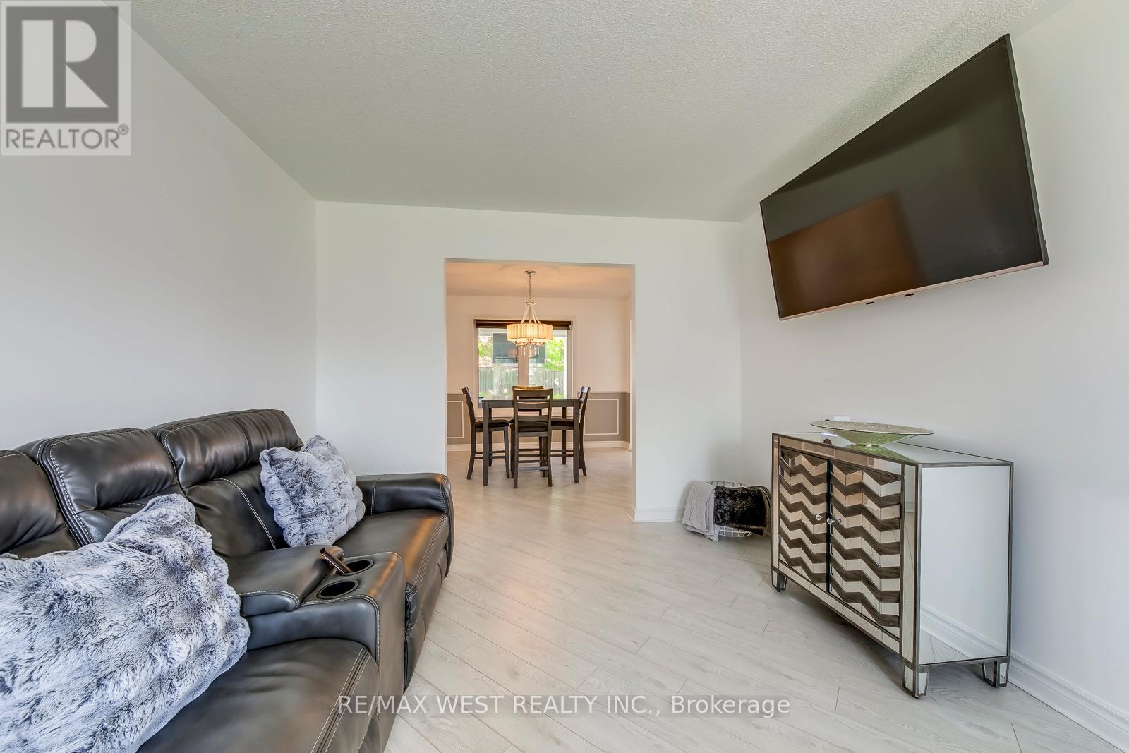 8077 Mount Carmel Boulevard, Niagara Falls, Ontario  L2H 2Y8 - Photo 8 - X12503810