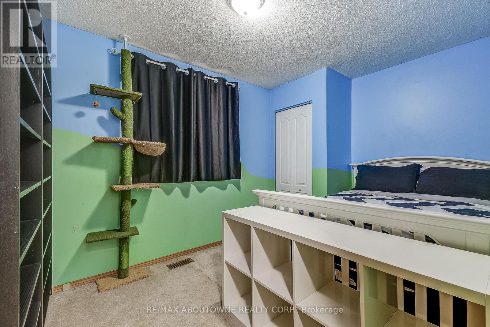 211 East 8th Street, Hamilton, Ontario  L9A 3L7 - Photo 24 - X12503840