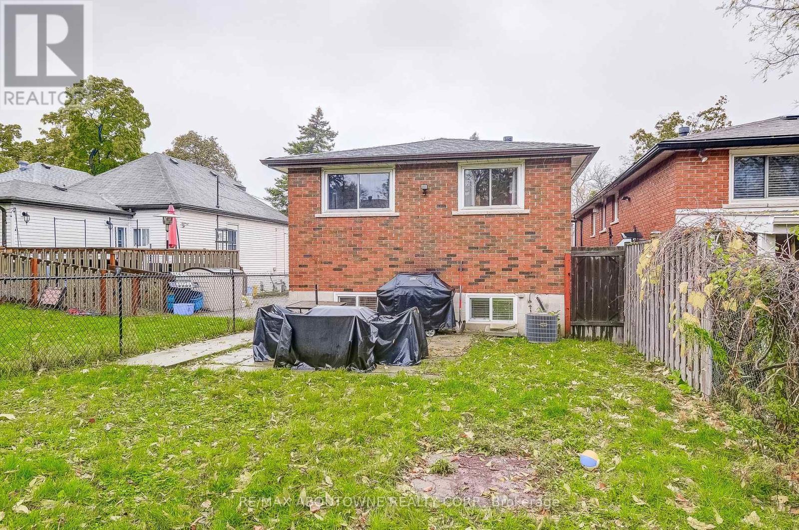 211 East 8th Street, Hamilton, Ontario  L9A 3L7 - Photo 34 - X12503840
