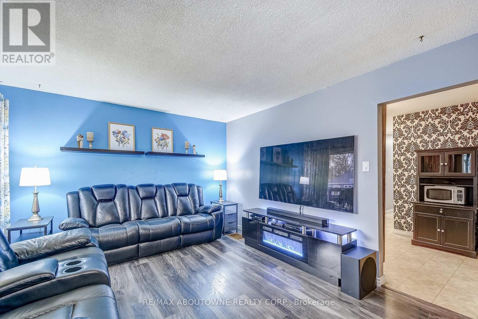 211 East 8th Street, Hamilton, Ontario  L9A 3L7 - Photo 7 - X12503840