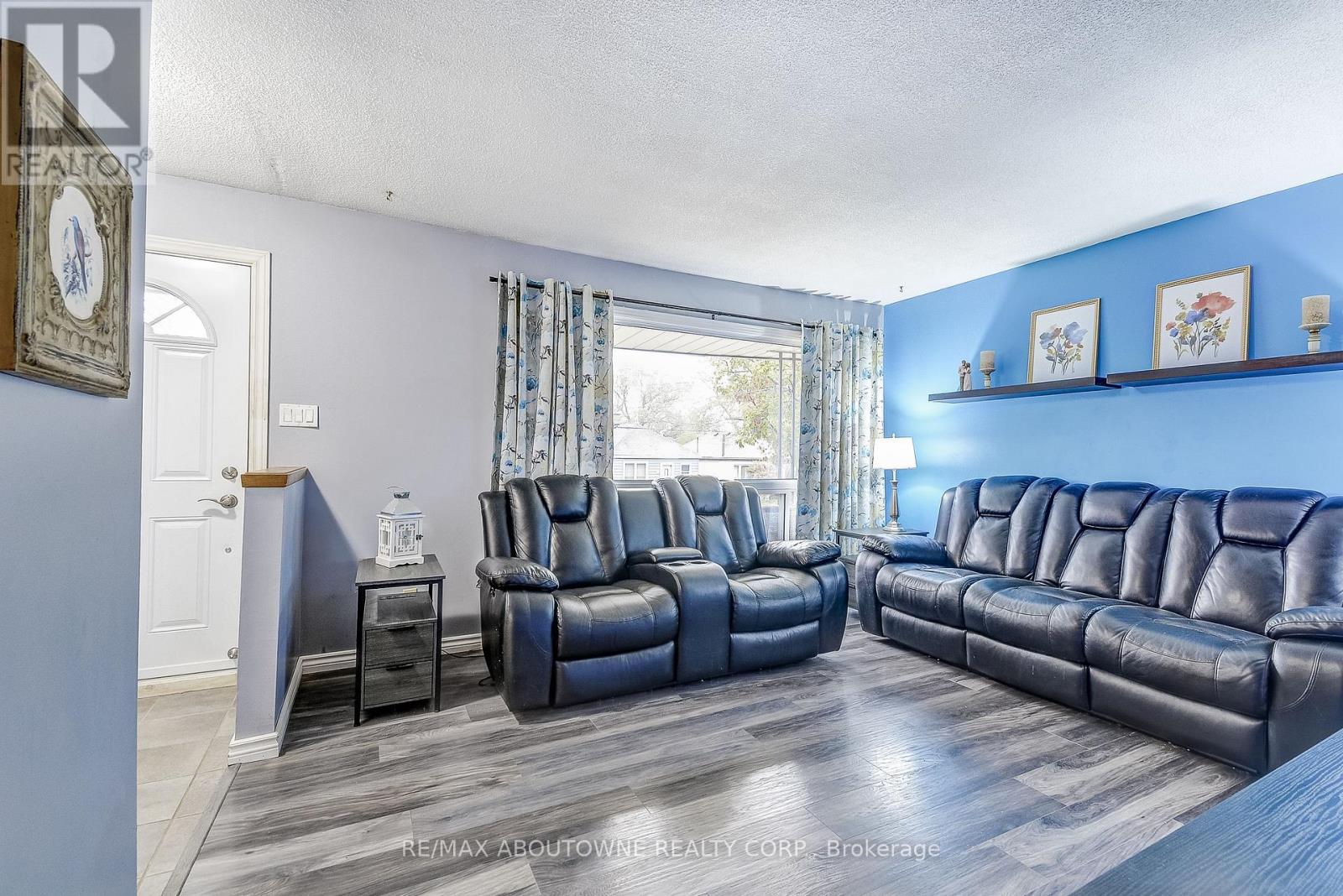 211 East 8th Street, Hamilton, Ontario  L9A 3L7 - Photo 8 - X12503840