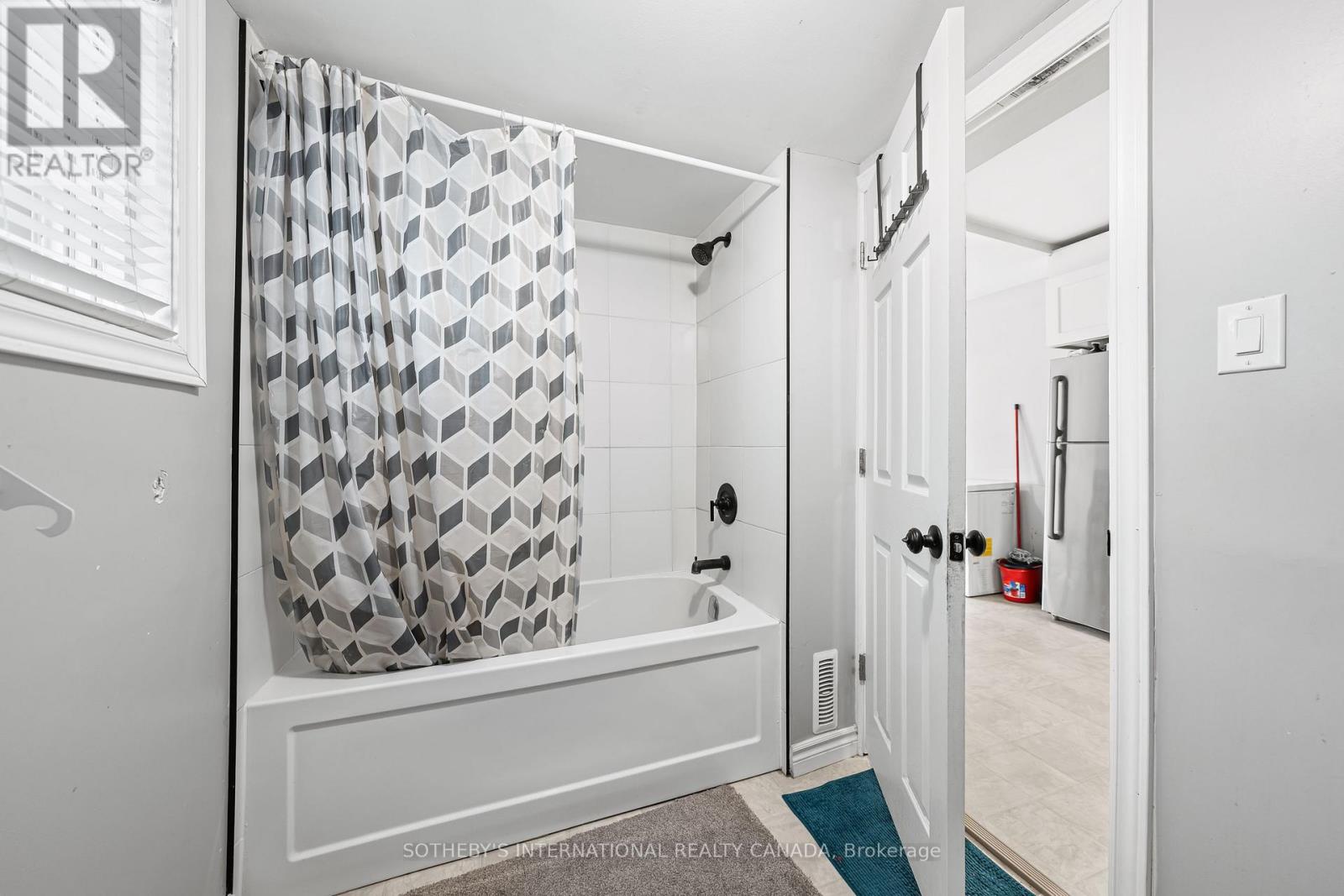 15 Grantham Avenue, Cambridge, Ontario  N1R 4V3 - Photo 24 - X12503848