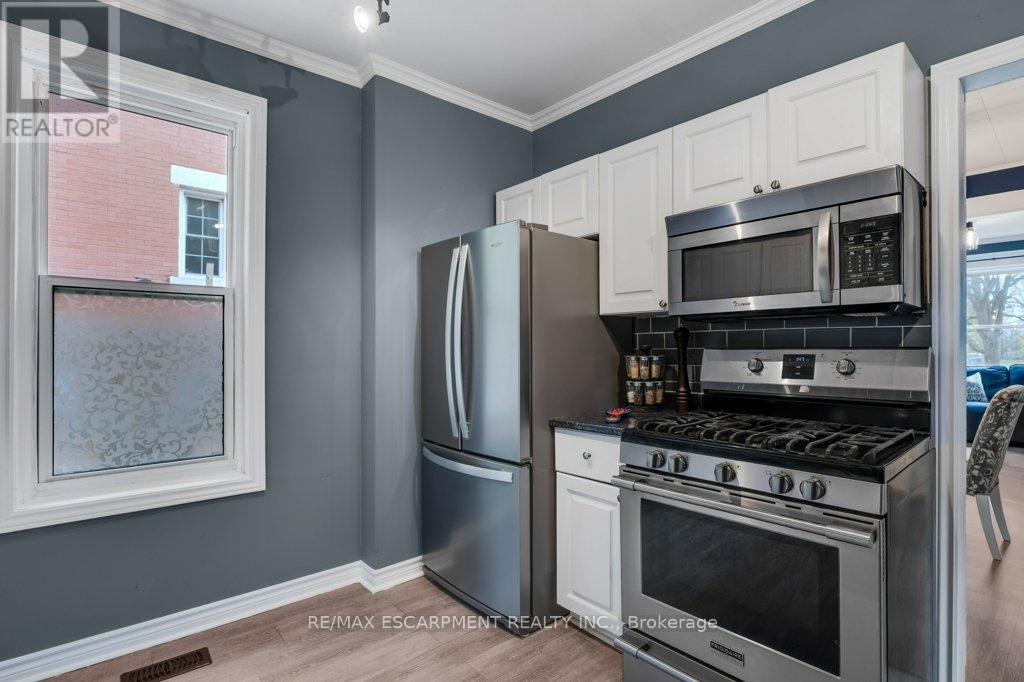 6 Glanville Avenue, Brantford, Ontario  N3S 2Y7 - Photo 18 - X12503864