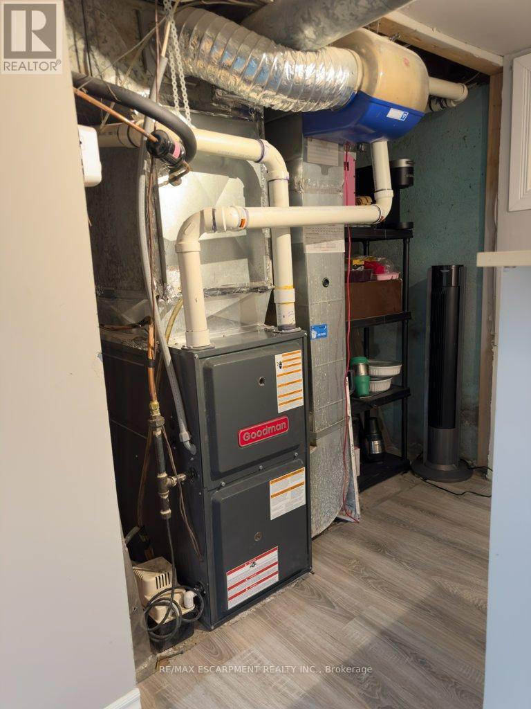 6 Glanville Avenue, Brantford, Ontario  N3S 2Y7 - Photo 45 - X12503864