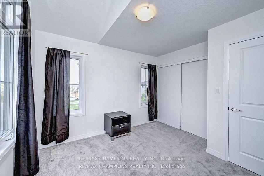 216 Newman Drive, Cambridge, Ontario  N1S 4Y6 - Photo 13 - X12503876