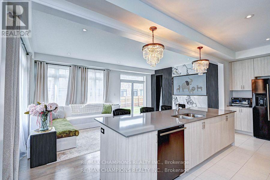 216 Newman Drive, Cambridge, Ontario  N1S 4Y6 - Photo 8 - X12503876