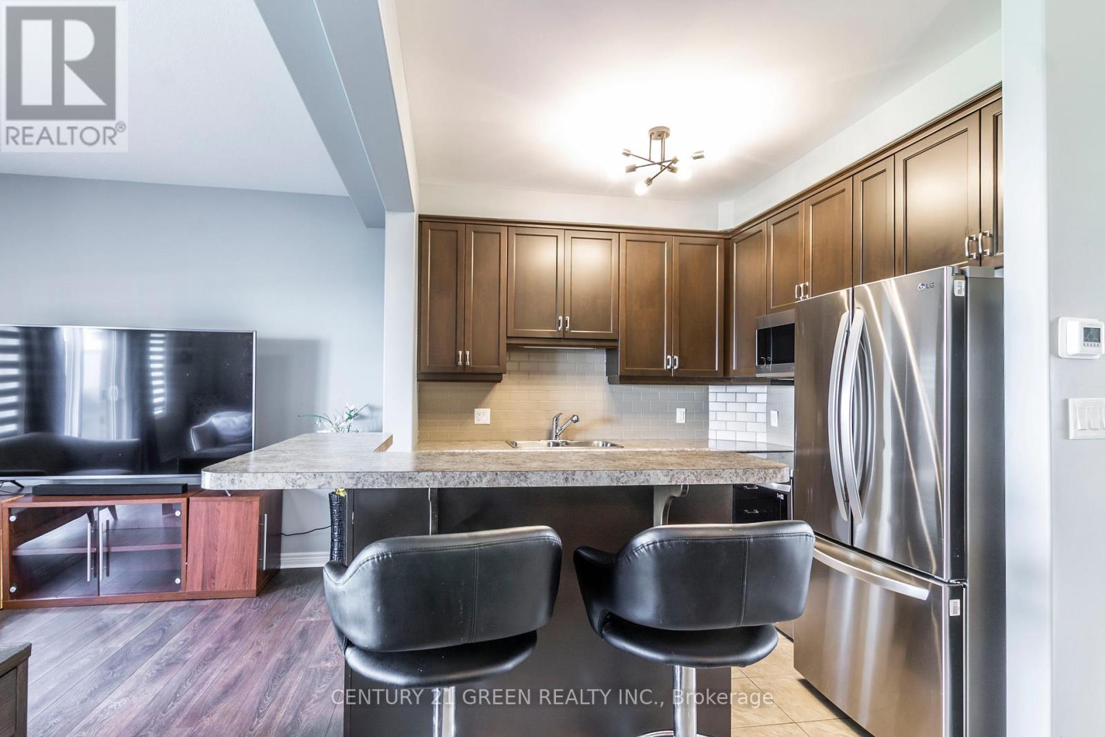 93 Sexton Crescent, Hamilton, Ontario  L9G 0E2 - Photo 15 - X12503978