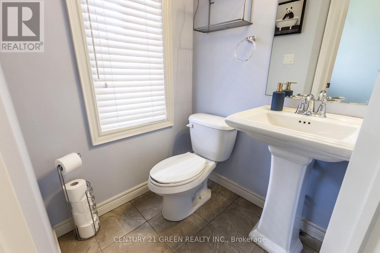 93 Sexton Crescent, Hamilton, Ontario  L9G 0E2 - Photo 9 - X12503978