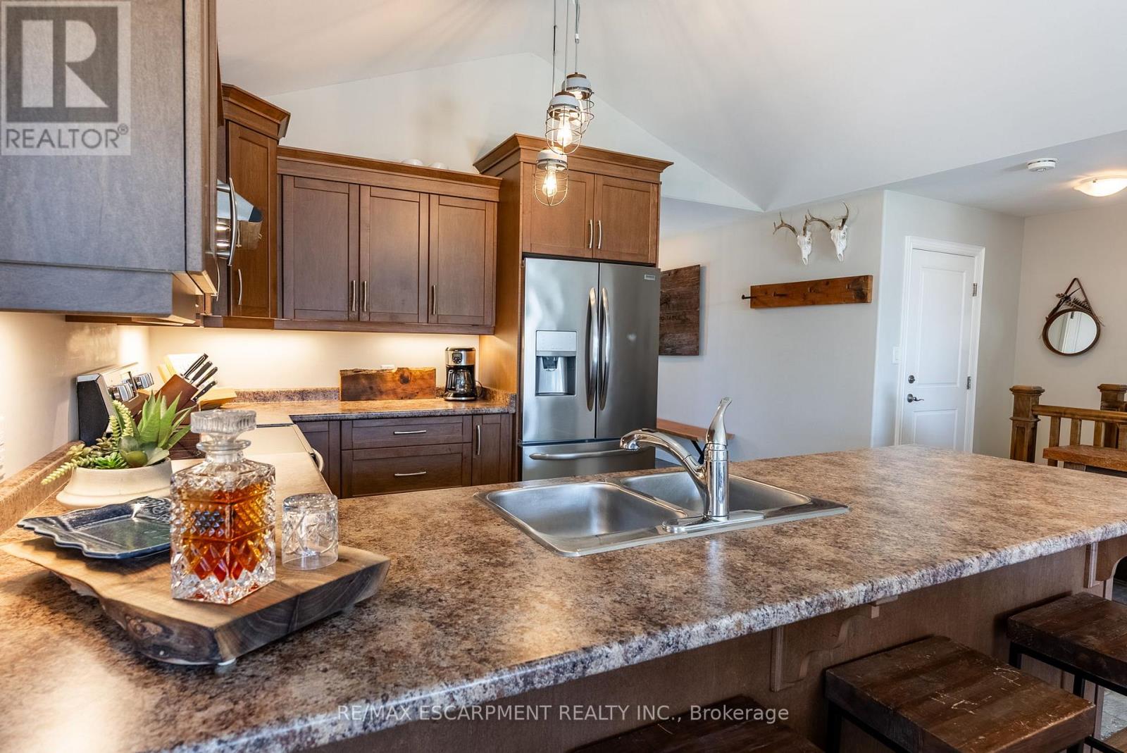 9 Richard Crescent, West Lincoln, Ontario  L0R 2A0 - Photo 12 - X12504010