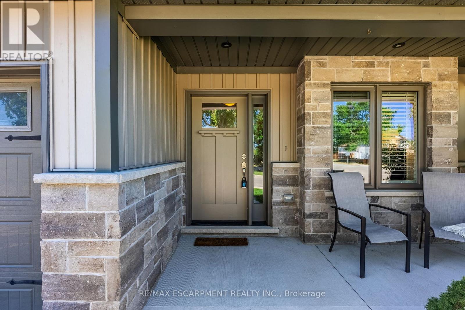 9 Richard Crescent, West Lincoln, Ontario  L0R 2A0 - Photo 4 - X12504010