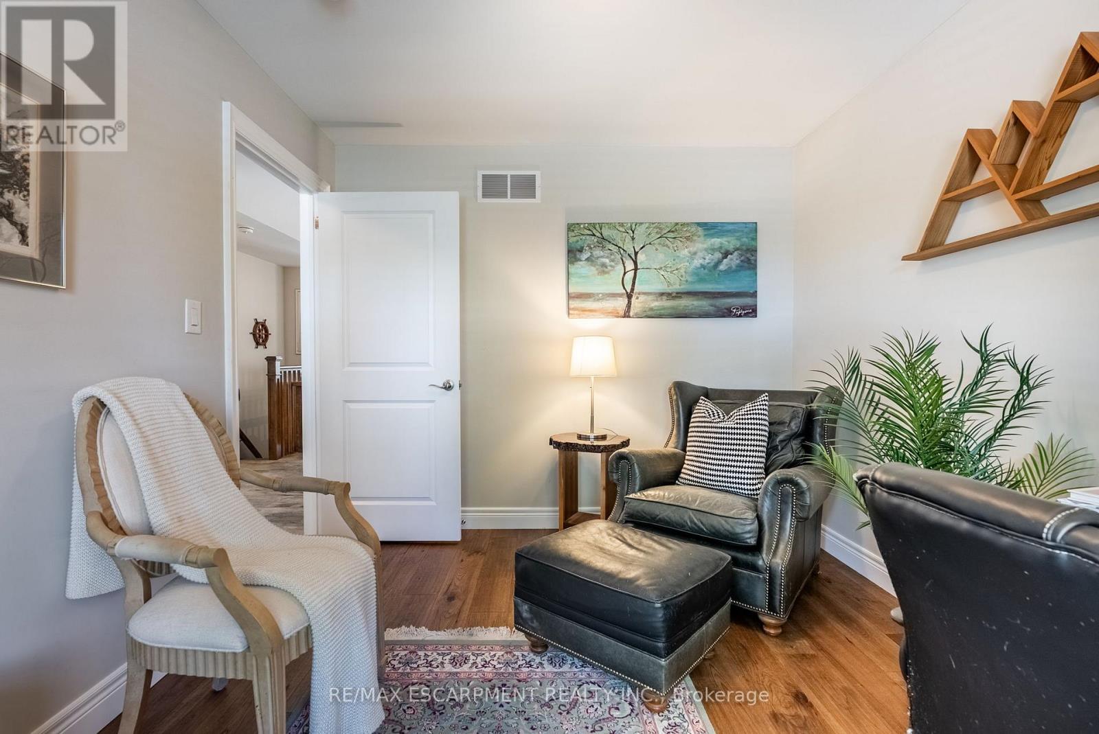 9 Richard Crescent, West Lincoln, Ontario  L0R 2A0 - Photo 7 - X12504010