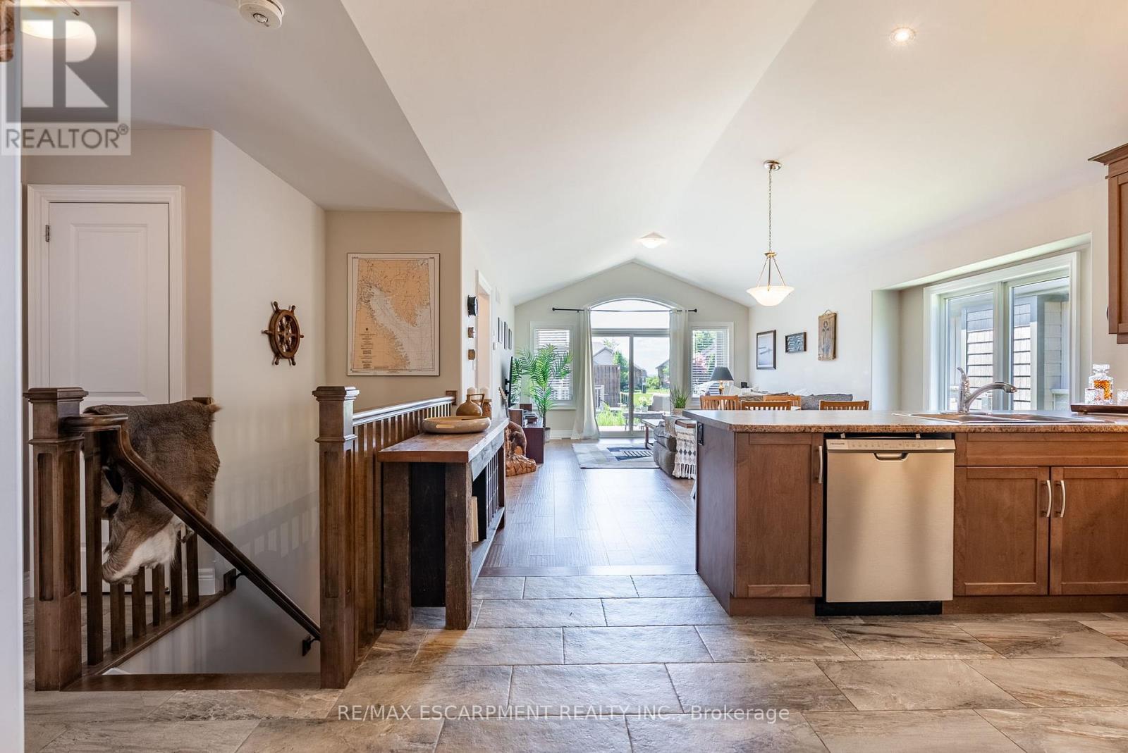 9 Richard Crescent, West Lincoln, Ontario  L0R 2A0 - Photo 8 - X12504010