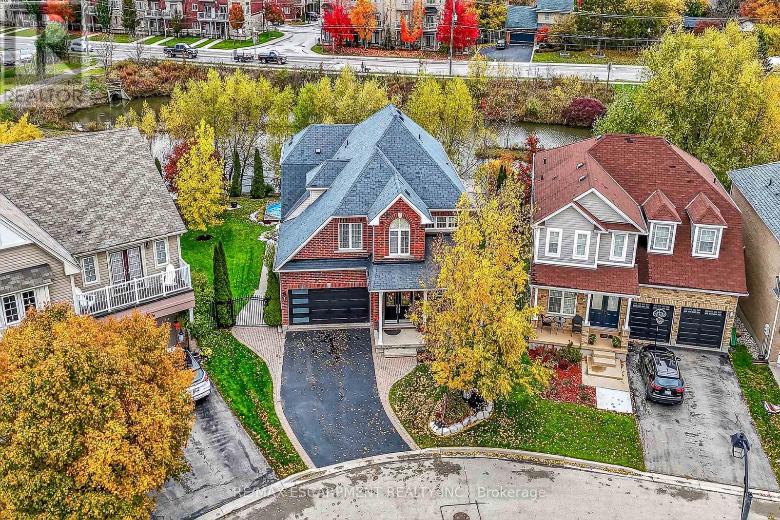 20 Fowler Drive, Hamilton, Ontario  L0R 1C0 - Photo 3 - X12504066