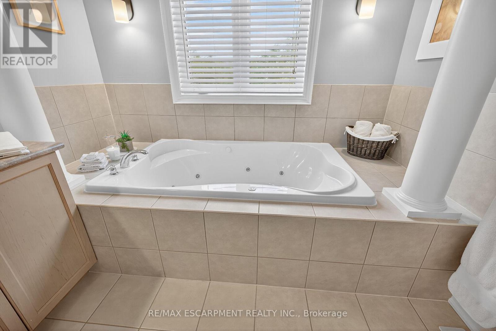 20 Fowler Drive, Hamilton, Ontario  L0R 1C0 - Photo 33 - X12504066