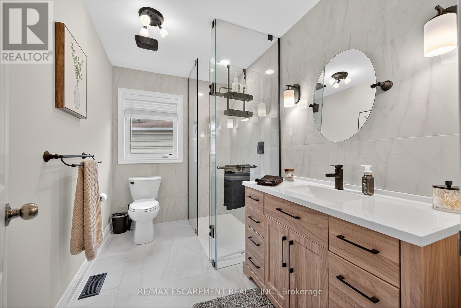 20 Fowler Drive, Hamilton, Ontario  L0R 1C0 - Photo 39 - X12504066