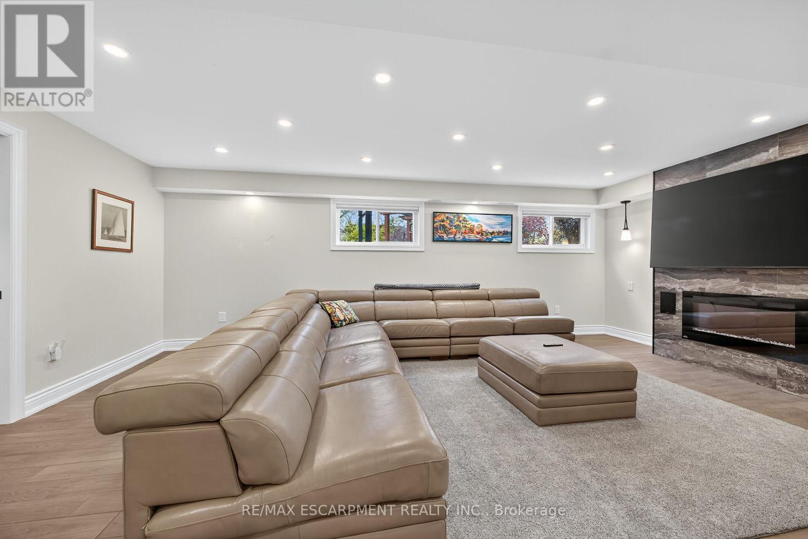 20 Fowler Drive, Hamilton, Ontario  L0R 1C0 - Photo 44 - X12504066