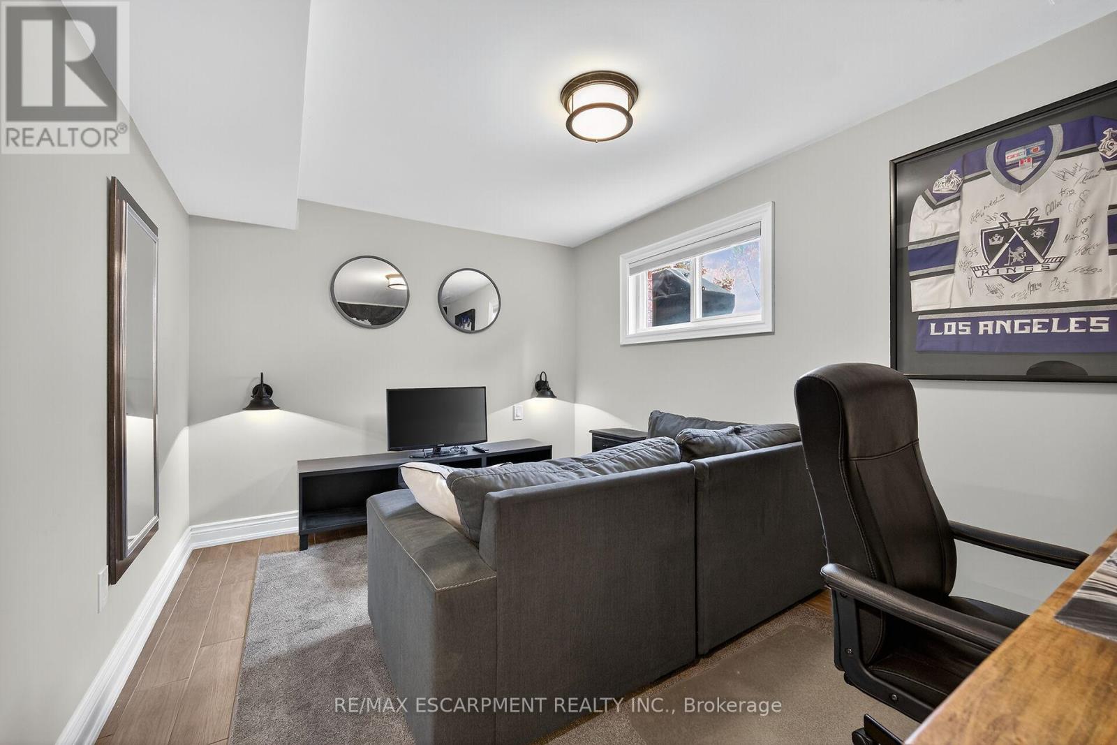 20 Fowler Drive, Hamilton, Ontario  L0R 1C0 - Photo 45 - X12504066