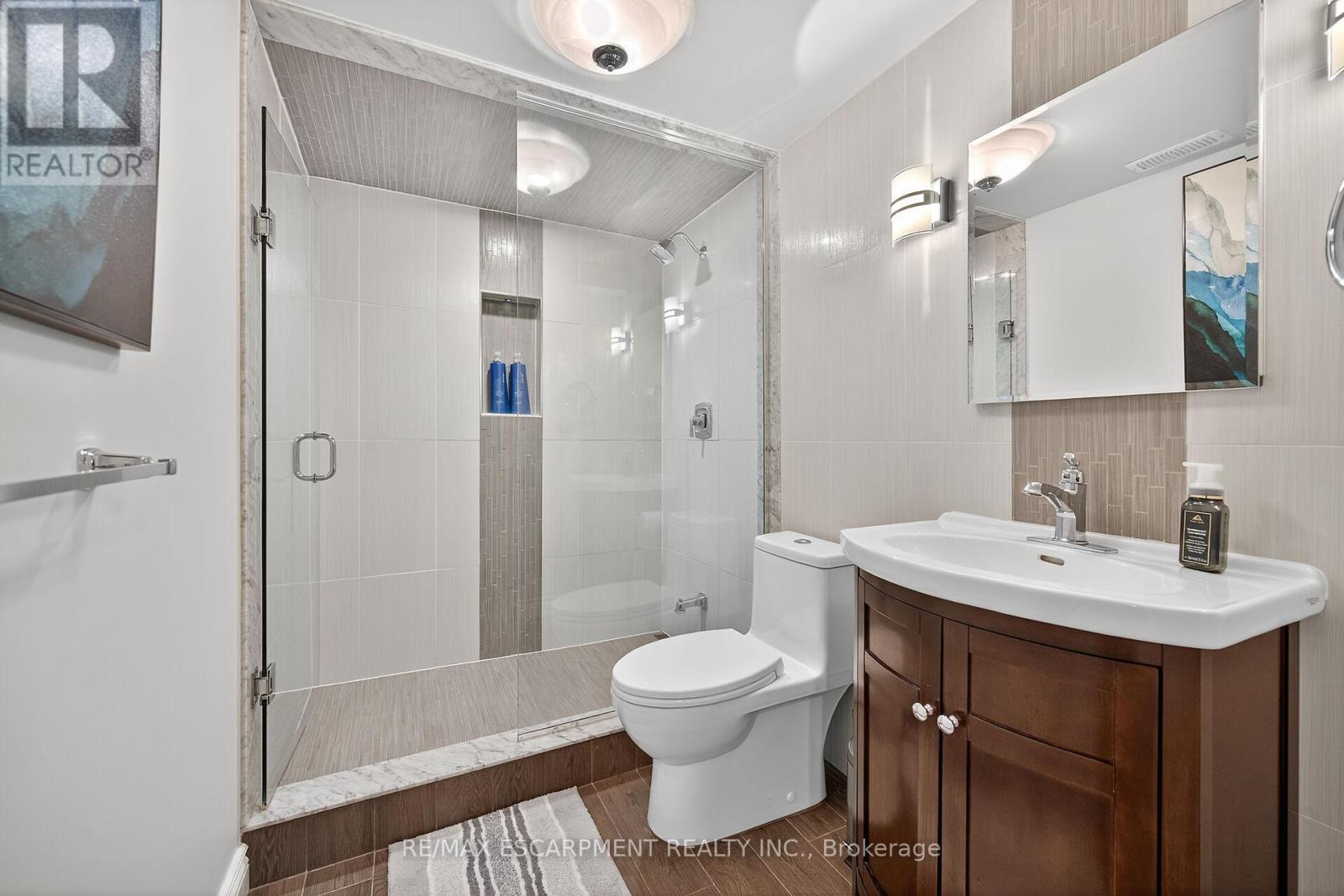 20 Fowler Drive, Hamilton, Ontario  L0R 1C0 - Photo 46 - X12504066