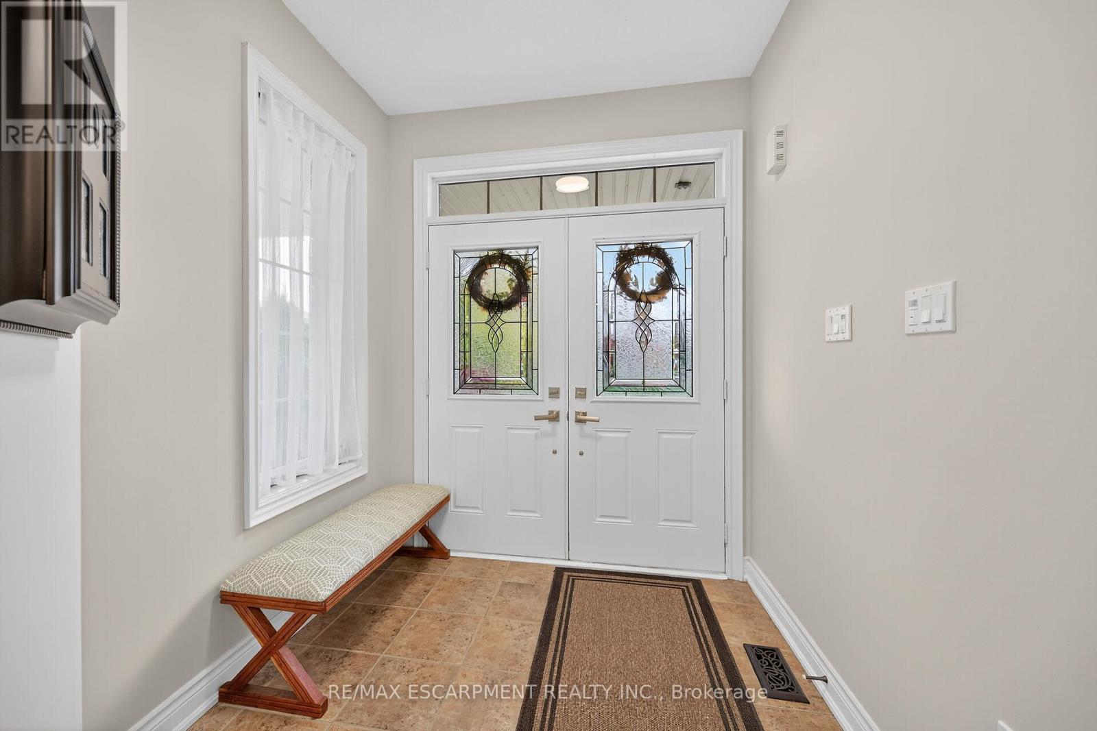 20 Fowler Drive, Hamilton, Ontario  L0R 1C0 - Photo 6 - X12504066