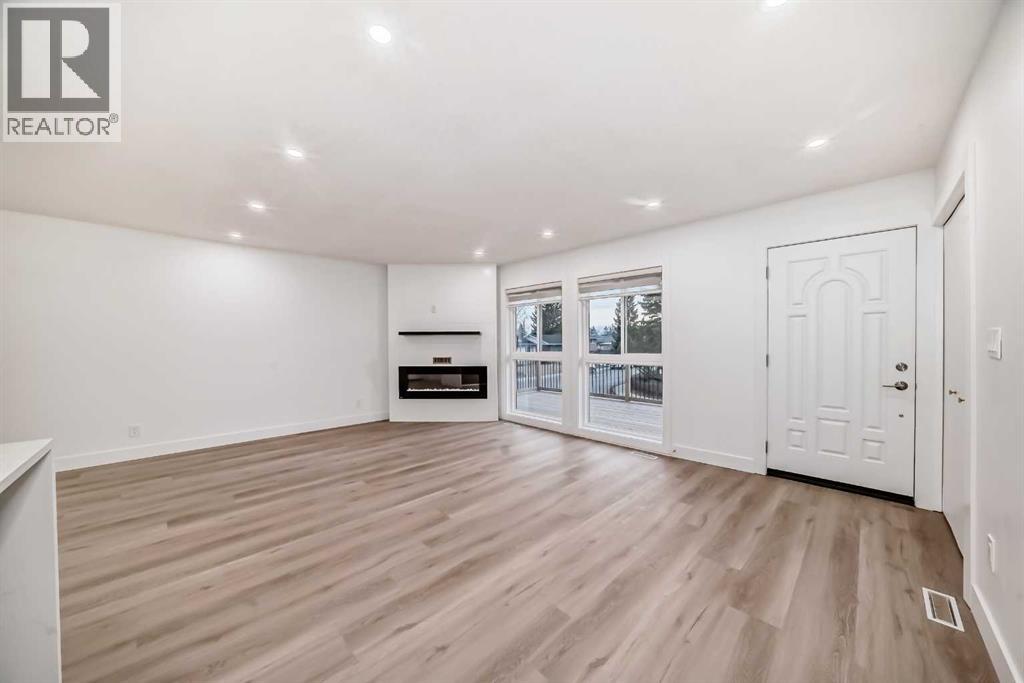 304 Huntbourne Hill Ne, Calgary, Alberta  T2K 3Y4 - Photo 5 - A2241095