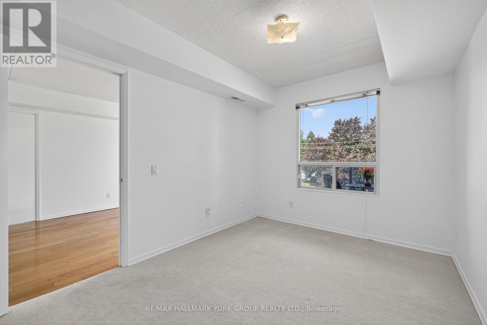 210 - 160 Wellington Street E, Aurora, Ontario  L4G 1J3 - Photo 23 - N12315207