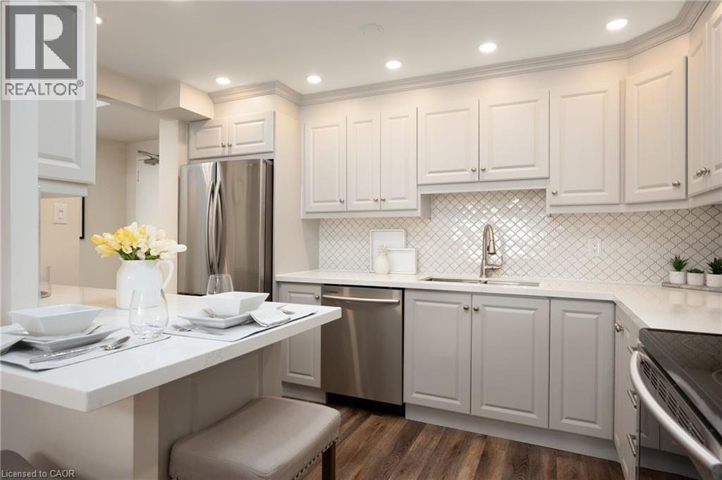 1359 White Oaks Boulevard Unit# 804, Oakville, Ontario  L6H 2R8 - Photo 4 - 40777619