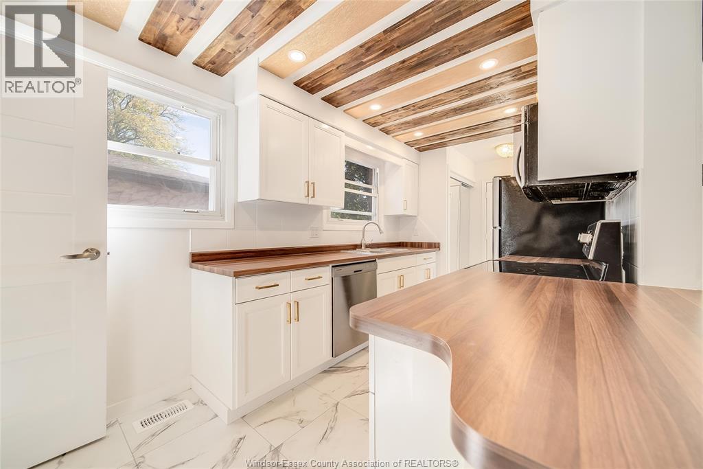 9482 Ryerson, Windsor, Ontario  N8R 1V5 - Photo 19 - 25027266