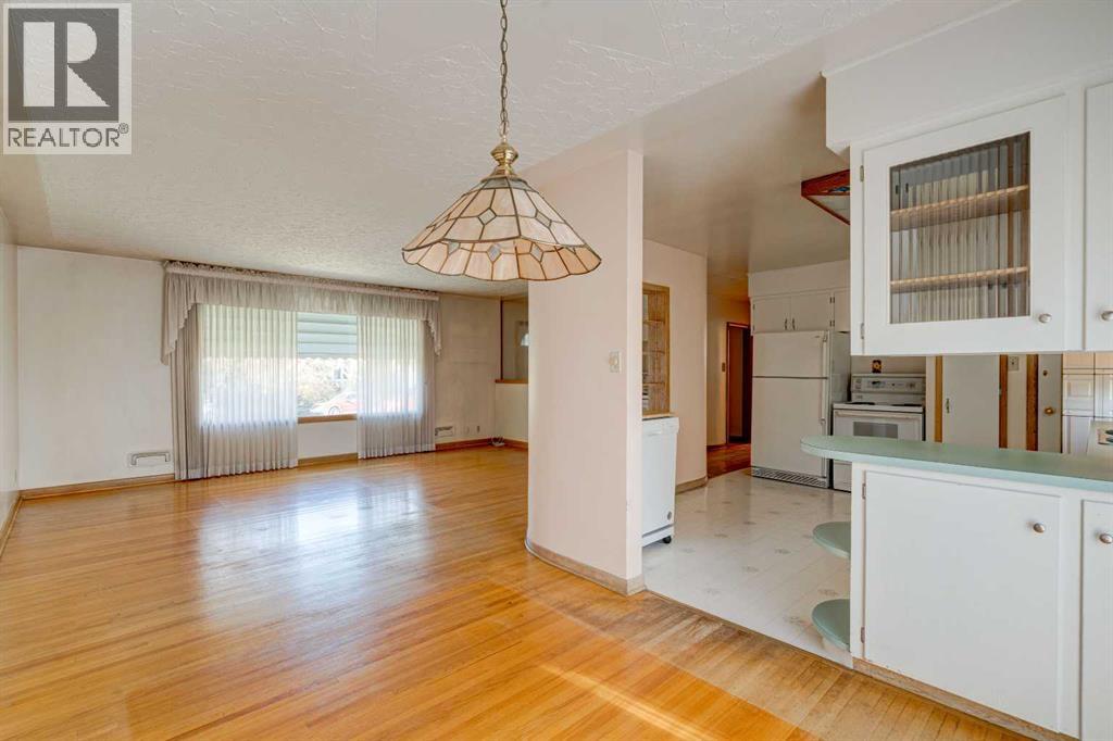 4308 2 Street Nw, Calgary, Alberta  T2K 0Z1 - Photo 8 - A2263846