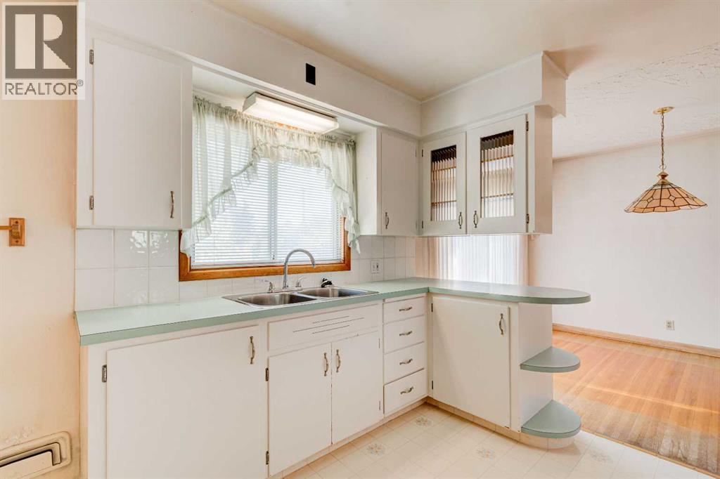 4308 2 Street Nw, Calgary, Alberta  T2K 0Z1 - Photo 11 - A2263846