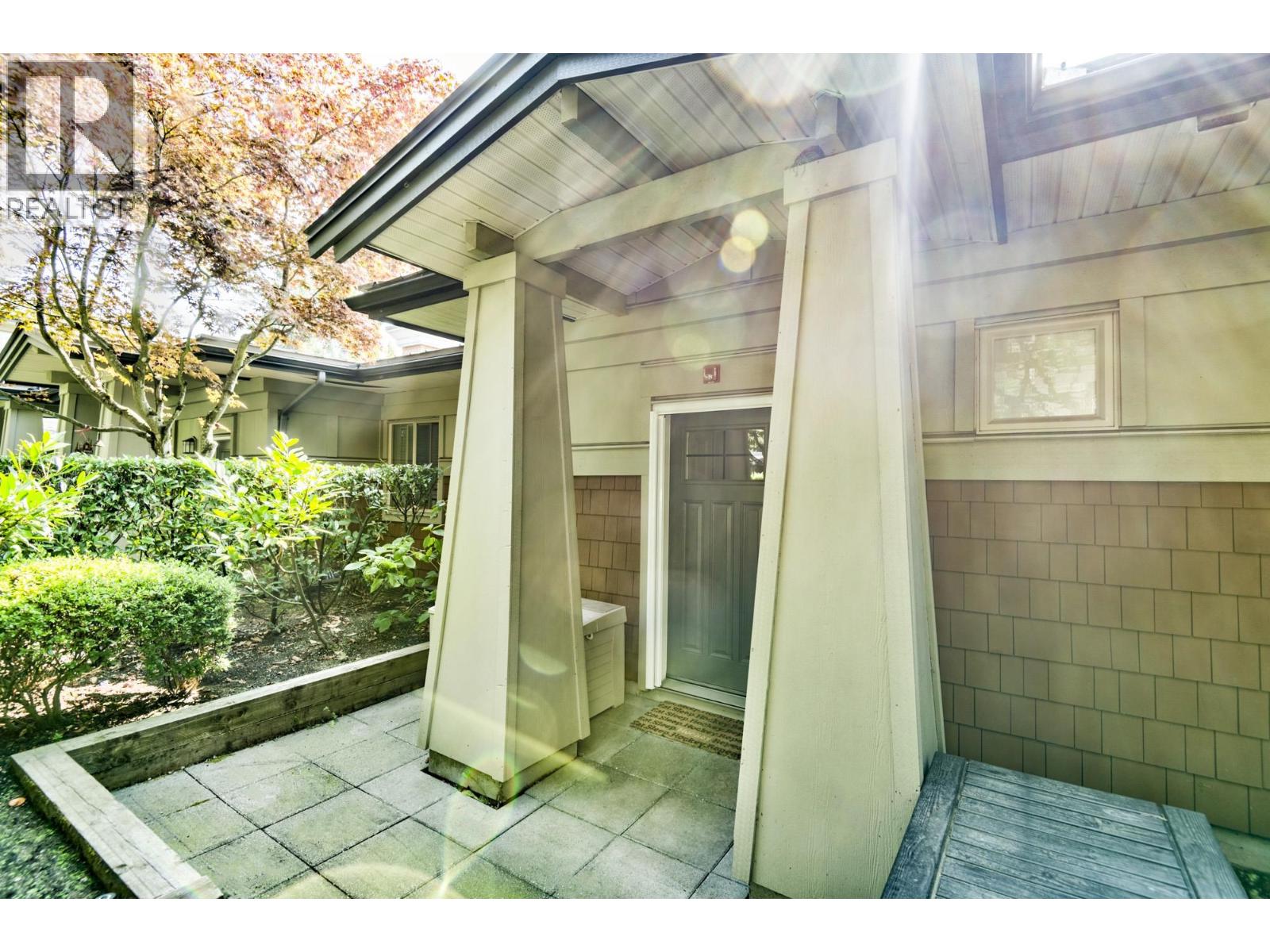 103 1322 Genest Way, Coquitlam, British Columbia  V3E 0A4 - Photo 3 - R3055897