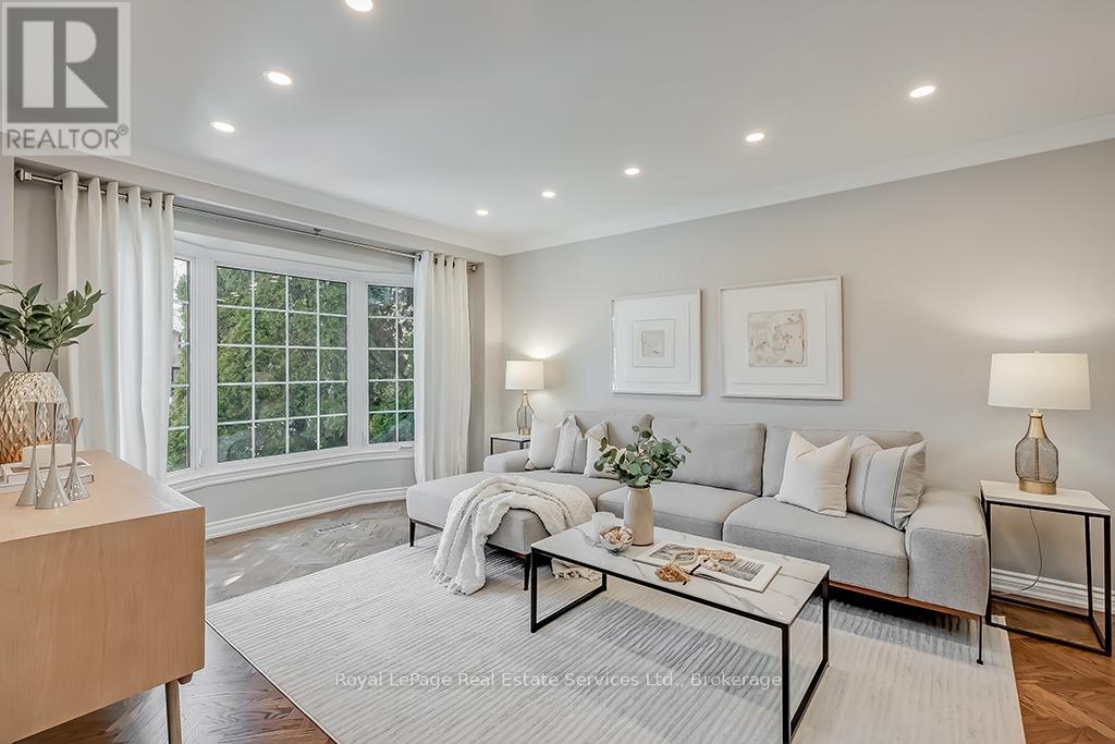 1225 Old Post Drive, Oakville, Ontario  L6M 1A5 - Photo 8 - W12460833