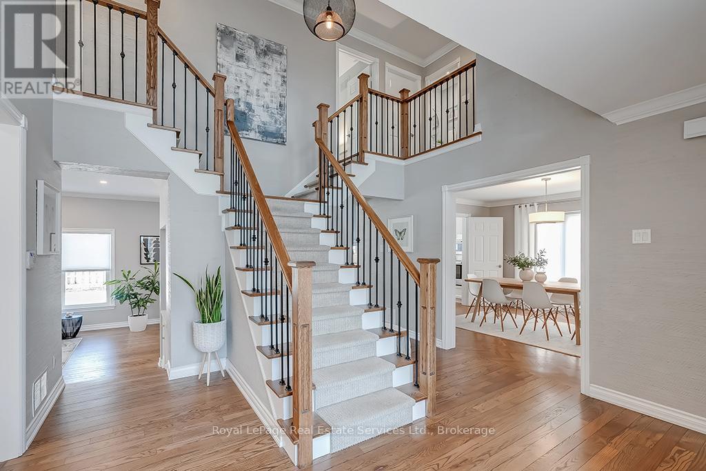 1225 Old Post Drive, Oakville, Ontario  L6M 1A5 - Photo 7 - W12460833