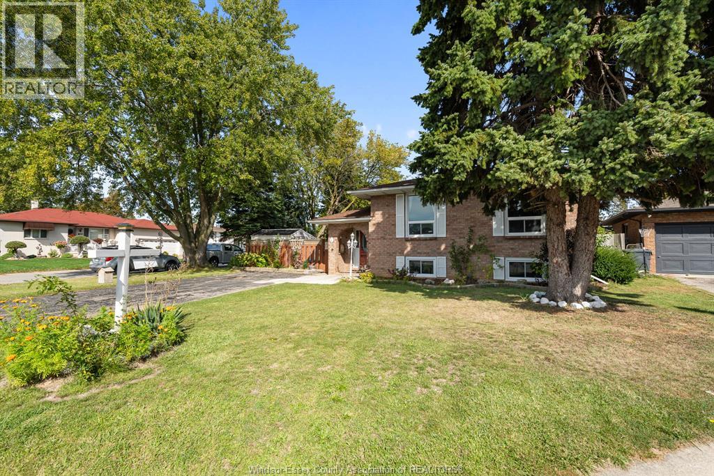 1 Lucy Crescent, Leamington, Ontario  N8H 4S4 - Photo 3 - 25027696